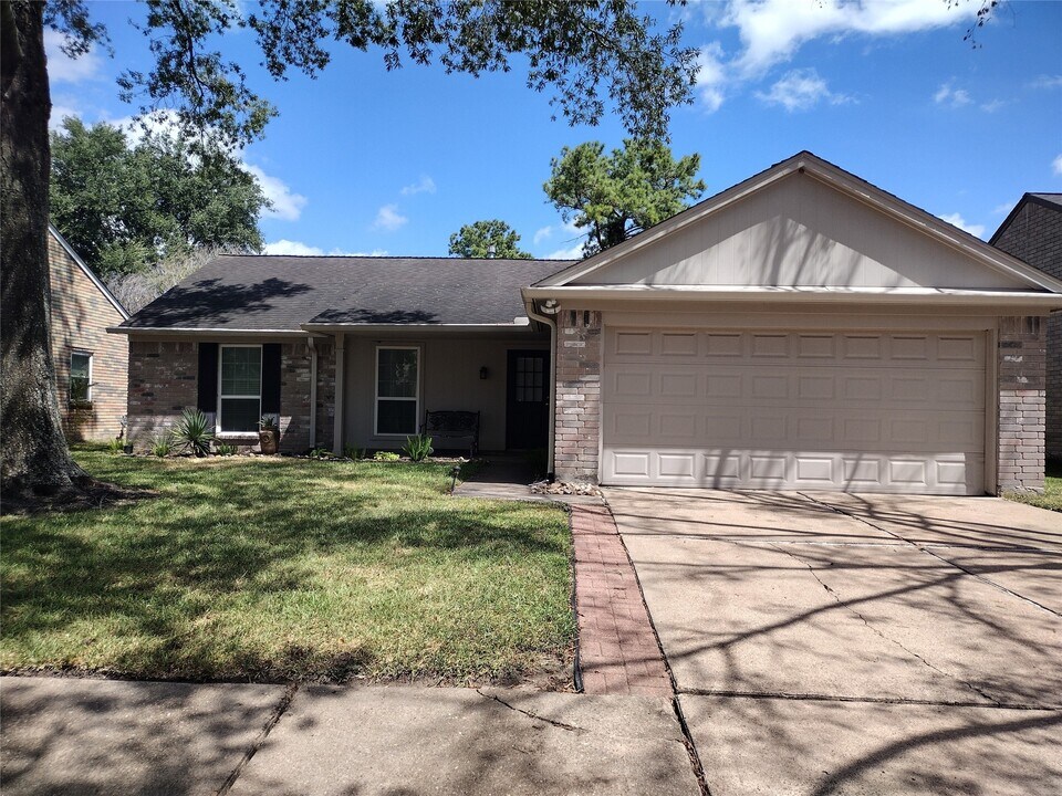 13322 Bridgewalk Ln in Houston, TX - Building Photo
