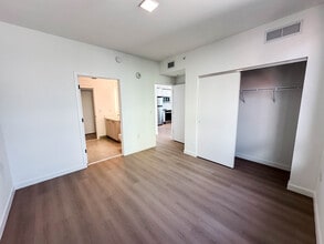 84 NW 32nd St, Unit A3 in Miami, FL - Foto de edificio - Building Photo