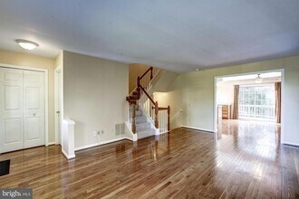 43315 Parlor Square in Ashburn, VA - Building Photo - Building Photo