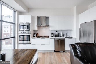 240 N 2nd St in Philadelphia, PA - Building Photo - Building Photo