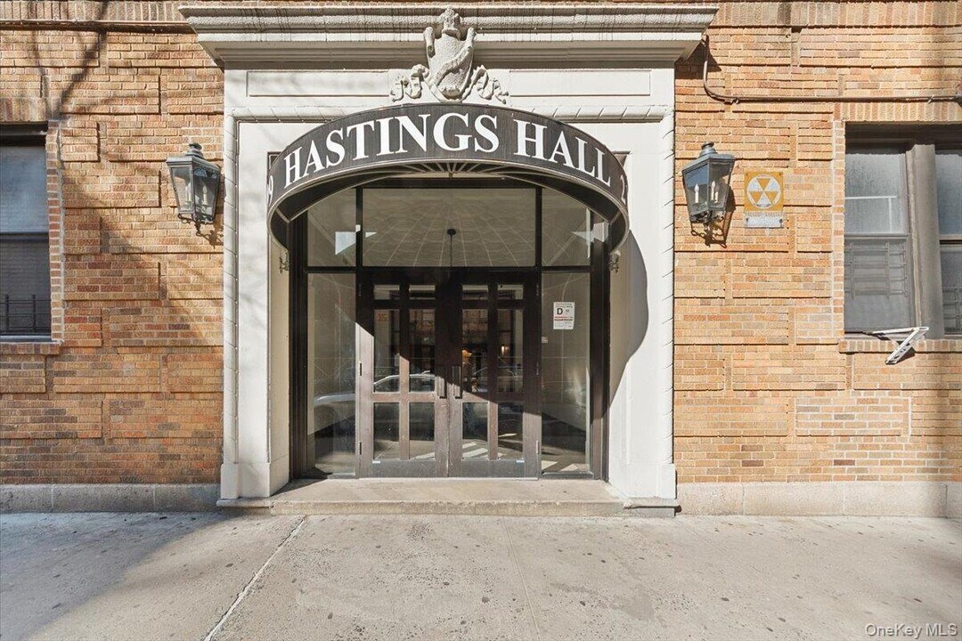 2199 Holland Ave in Bronx, NY - Building Photo