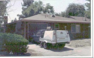 834 W Walnut Ave in Monrovia, CA - Building Photo