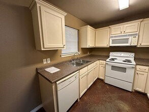 206 Memory Ln in Whitehouse, TX - Building Photo - Building Photo