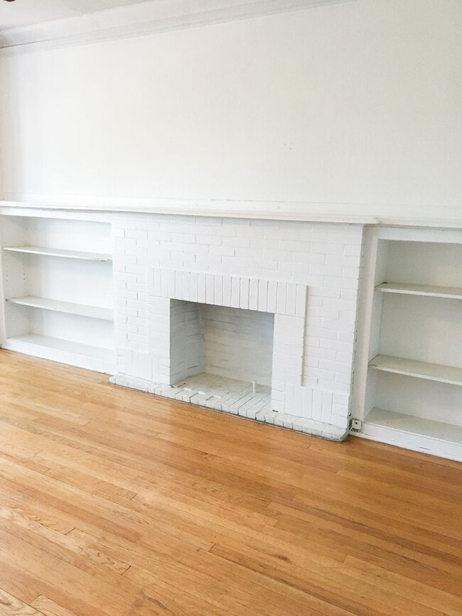 2016 W Ainslie St, Unit 3F in Chicago, IL - Foto de edificio - Building Photo