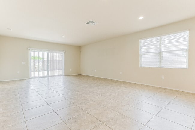 1867 W Broadway Ave in Coolidge, AZ - Building Photo - Building Photo