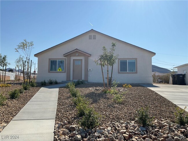 203 Tungsten St in Henderson, NV - Building Photo - Building Photo