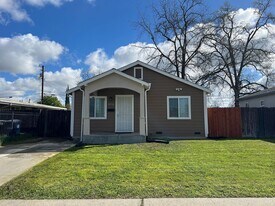3732 Belden St in Sacramento, CA - Building Photo