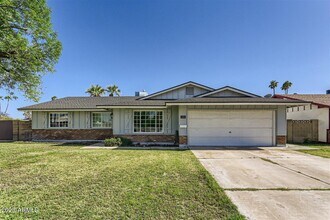 1991 E Carson Dr in Tempe, AZ - Building Photo - Building Photo