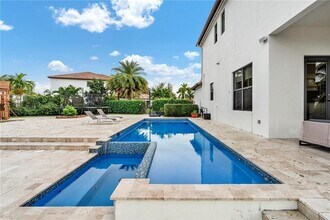 3351 NW 82nd Way in Pembroke Pines, FL - Building Photo - Building Photo