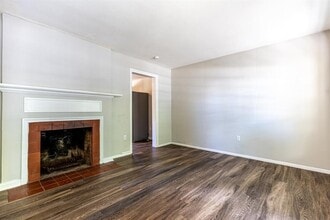 939 Field St in San Marcos, TX - Building Photo - Building Photo