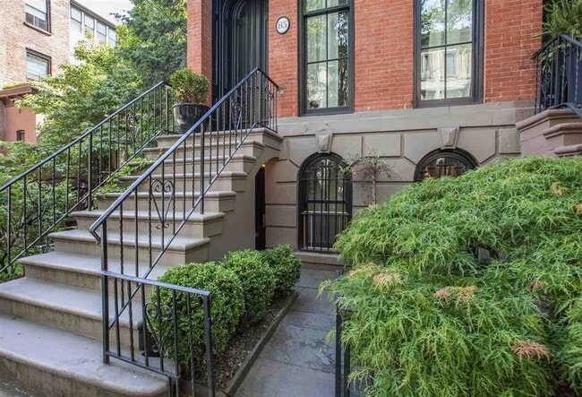 property at 85 Mercer St