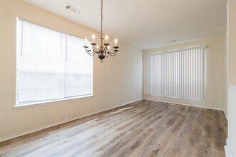 3614 English Oak Dr in Garland, TX - Building Photo - Building Photo