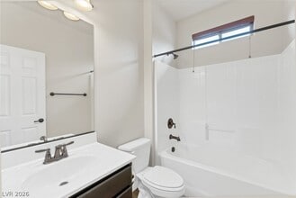 1011 Via Nandina Pl in Las Vegas, NV - Building Photo - Building Photo