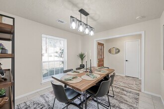 607 Shenandoah Dr in Shenandoah, TX - Building Photo - Building Photo