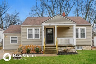 1329 S Liberty St in Independence, MO - Building Photo