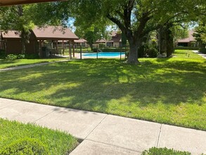 901 E Dallas Ave-Unit -2 in McAllen, TX - Building Photo - Building Photo