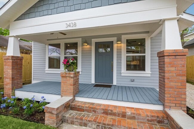 3438 Simmons St in Houston, TX - Building Photo - Building Photo