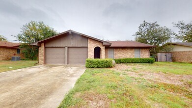 1708 Kangaroo Ave in Killeen, TX - Building Photo - Building Photo