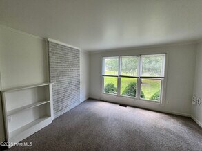 218 Edgewood Dr in Jacksonville, NC - Building Photo - Building Photo
