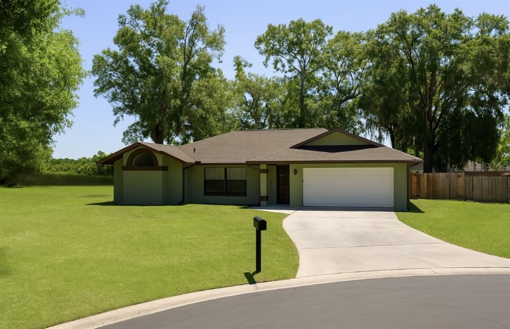 904 English Oaks Ct in Kissimmee, FL - Building Photo
