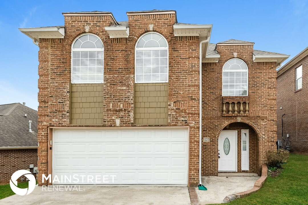 1205 Riverford Dr in Hoover, AL - Building Photo