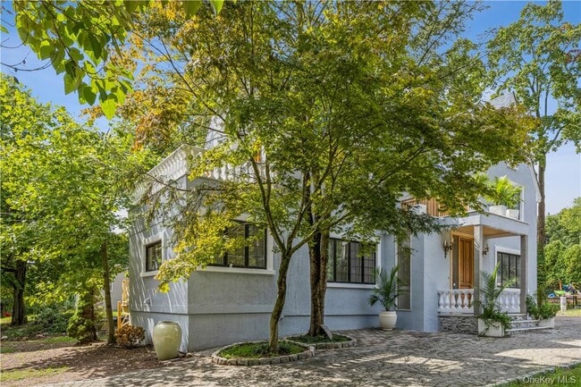 530 Orangeburg Rd in Pearl River, NY - Building Photo - Building Photo