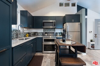 8308 Flight Ave in Los Angeles, CA - Building Photo - Building Photo