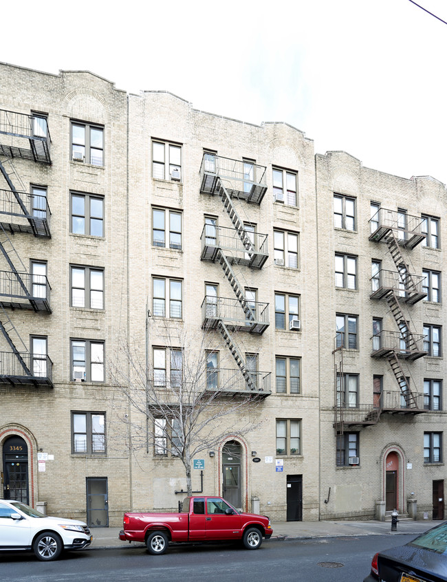 3347 Decatur in Bronx, NY - Foto de edificio - Building Photo