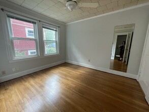 90 Beechcroft St, Unit 2 in Boston, MA - Building Photo - Building Photo