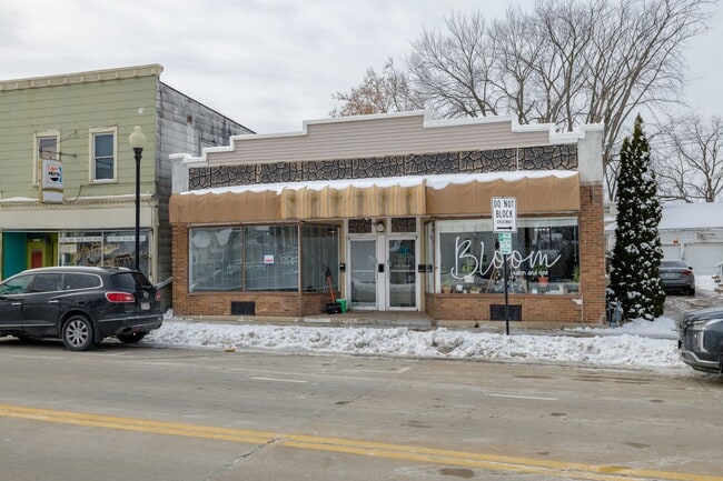 property at 1209 N Main St