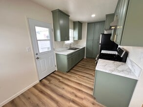 1019 Ocean Ave in Seal Beach, CA - Building Photo - Building Photo