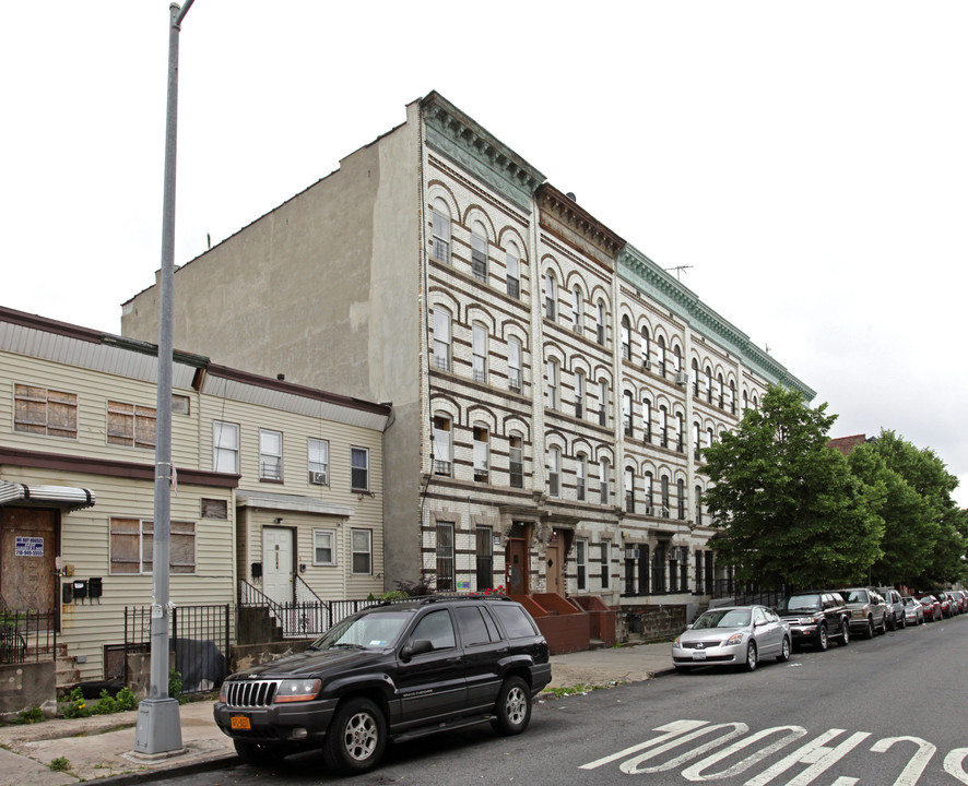 292-294 Sumpter St in Brooklyn, NY - Building Photo