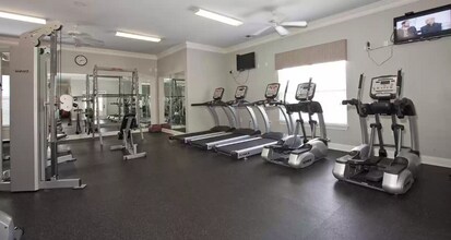 1500 Cadfel Ct, Unit 201 in Wilmington, NC - Building Photo - Building Photo