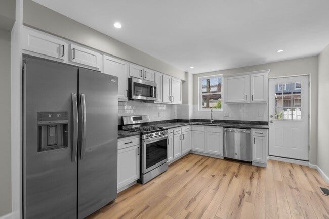 property at 146 N Ellwood Ave