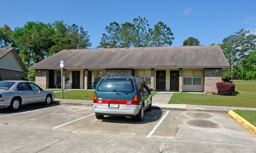 Jefferson Place Apartments in Monticello, FL - Building Photo - Building Photo