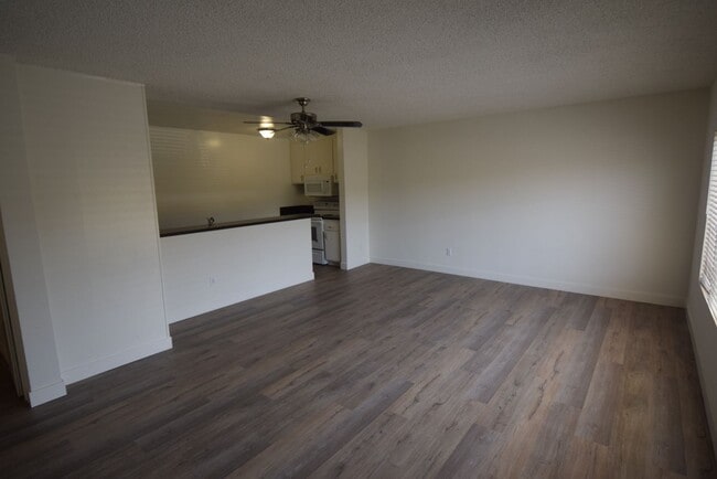 4414 Woodman Ave in Los Angeles, CA - Building Photo - Building Photo
