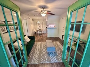 Vantage Point Apartments in Houston, TX - Foto de edificio - Building Photo