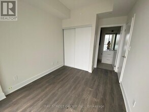 188 Fairview Mall Dr in Toronto, ON - Building Photo - Building Photo