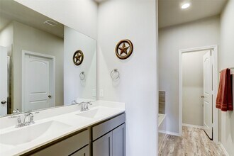 16454 Rosary Pea Pl in Shenandoah, TX - Building Photo - Building Photo