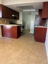 171 Wellington Ct in Staten Island, NY - Building Photo - Building Photo