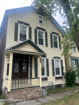 627 4th Ave in Troy, NY - Building Photo