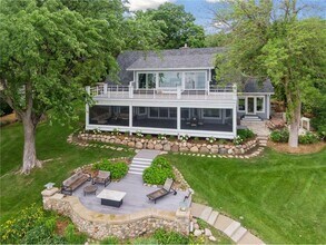 2462 Lafayette Rd in Wayzata, MN - Building Photo - Building Photo