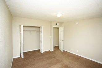 State Street Apartments in Leavenworth, KS - Building Photo - Interior Photo