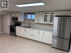 249 Federal St in Hamilton, ON - Building Photo - Building Photo