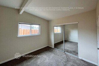 3912 Moonbeam Dr in Sacramento, CA - Foto de edificio - Building Photo