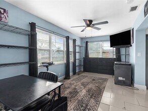 1475 7th St in West Palm Beach, FL - Foto de edificio - Building Photo