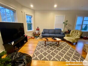 7 Acron Rd, Unit 1 in Brookline, MA - Building Photo - Building Photo