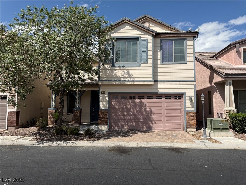 8181 Altamont Ridge St in Las Vegas, NV - Building Photo