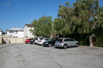 412 E Palmer Ave in Glendale, CA - Building Photo - Building Photo