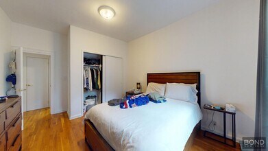 1293 1st Ave in New York, NY - Building Photo - Building Photo